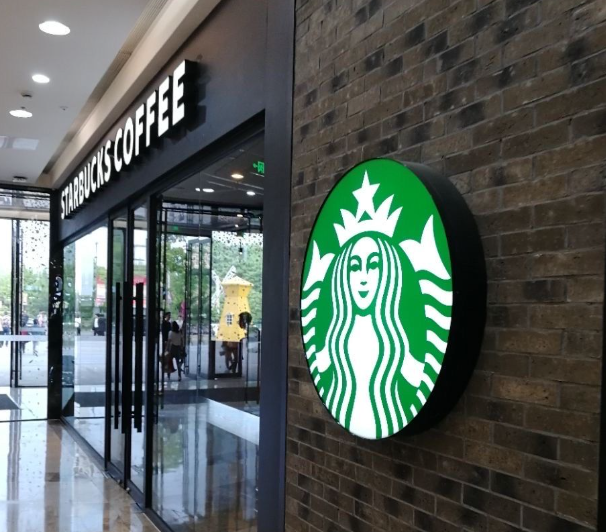 星巴克同意以40亿美元的将中国业务60%的权益卖给