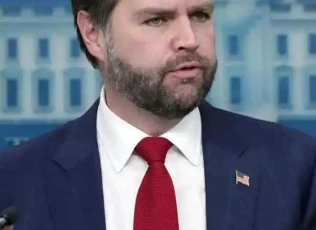 万斯针对伊朗问题称美国准备开始让这件事收尾