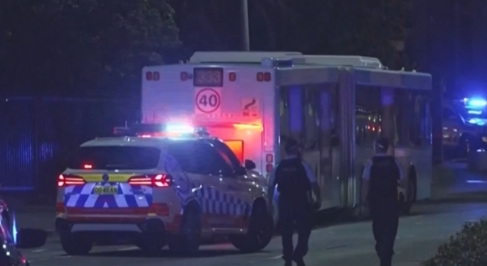 悉尼邦迪海滩发生致命枪击案 警方已拘留两人