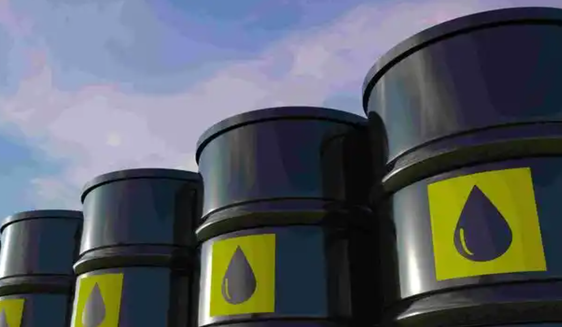 原油期货重挫 OPEC+决定再次大幅增产后供应过剩